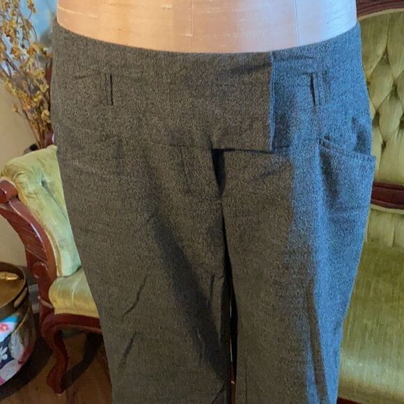 Tracy Evans-Limited. Grey, career pants. Juniors 9. - Picture 3 of 6